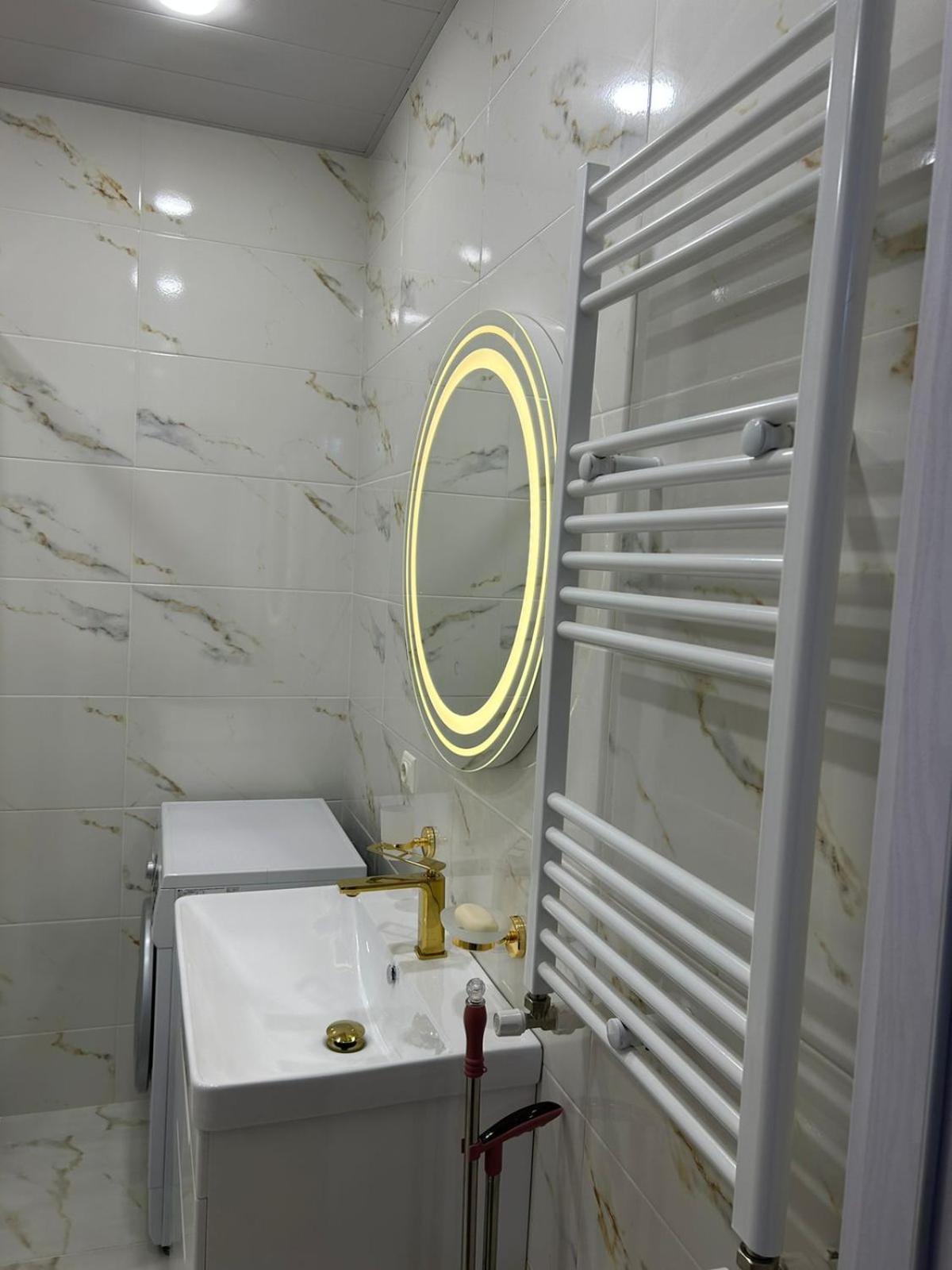 Apartment In Agmashenebeli Тбилиси Екстериор снимка