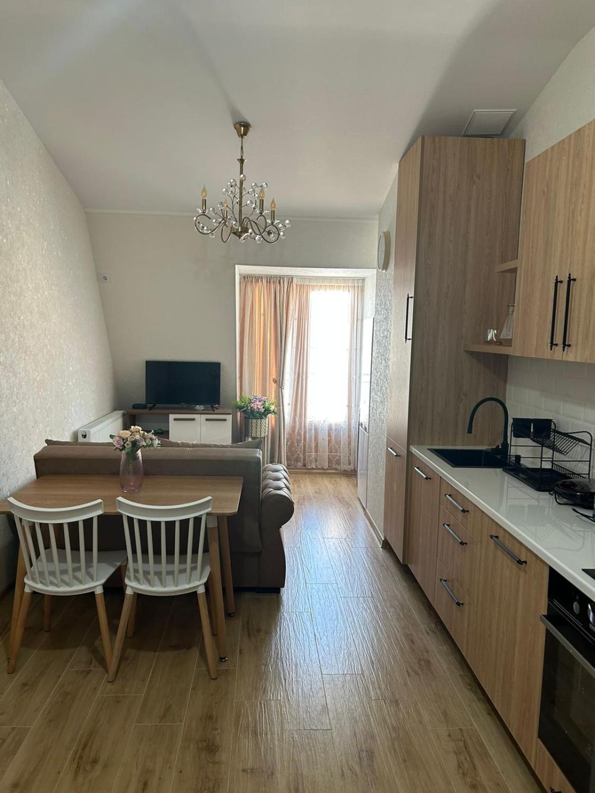 Apartment In Agmashenebeli Тбилиси Екстериор снимка